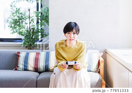 eスポーツ　オンライン対戦　ゲーム配信　ゲーム実況　【 コロナ禍 ニューノーマル 】 77651333