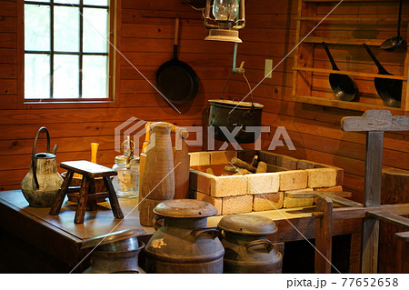 スイスの山小屋の写真素材 [77652658] - PIXTA