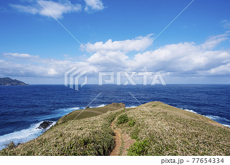 奄美大島の海 宮古崎と東シナ海 奄美の景勝地 ドラマのロケ地 奄美大島の海 宮古崎と東シナ海 奄美の景勝地 ドラマのロケ地 77654334