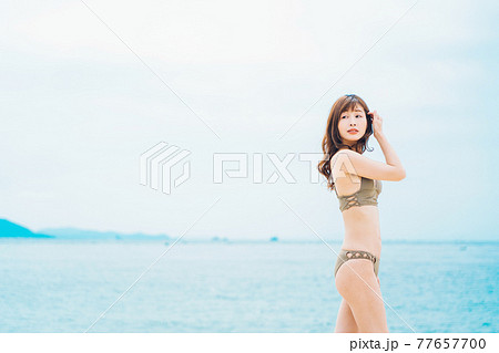 水着姿の女性 水着姿の女性 77657700