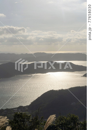 奄美大島の龍郷町の奄美自然観察の森 展望デッキからの眺望 奄美大島の龍郷町の奄美自然観察の森 展望デッキからの眺望 77658030