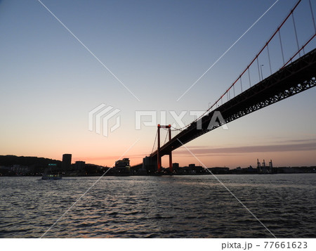 夕暮れに見る若戸大橋 夕暮れに見る若戸大橋 77661623
