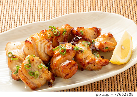グリルチキン(ねぎ塩たれ)。 77662209