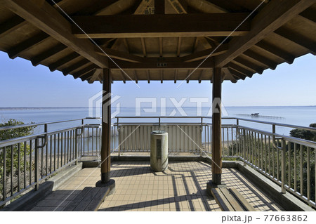 歩崎展望台からの快晴の霞ヶ浦の眺め 77663862