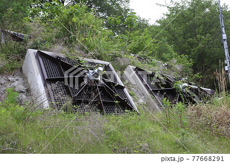 地すべり対策工事 アンカー工 地すべり対策工事 アンカー工 77668291
