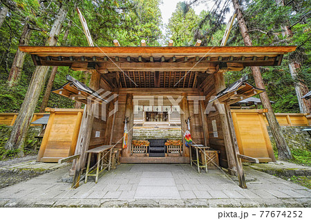 国宝・仁科神明宮（長野県大町市）神門 77674252