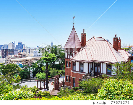 風見鶏の館と神戸の町並み 風見鶏の館と神戸の町並み 77675272