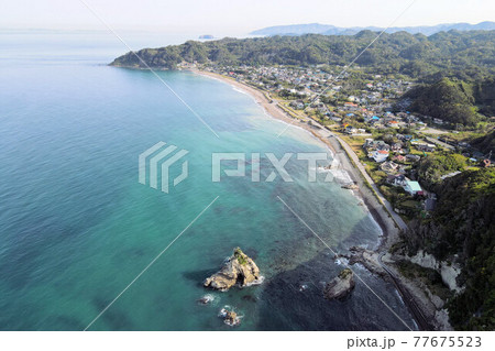 千葉県富浦 法華崎遊歩道 浦賀水道 ドローン空撮 千葉県富浦 法華崎遊歩道 浦賀水道 ドローン空撮 77675523