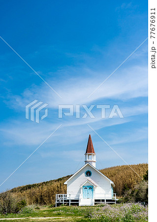 山口県下関市 角島にあるロケ地の礼拝堂 山口県下関市 角島にあるロケ地の礼拝堂 77676911