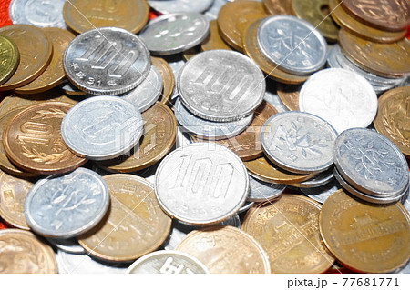 お金、日本円、現金、硬貨 お金、日本円、現金、硬貨 77681771