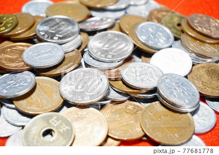 お金、日本円、現金、硬貨 お金、日本円、現金、硬貨 77681778