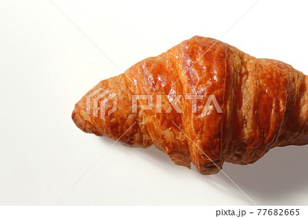 クロワッサン 77682665