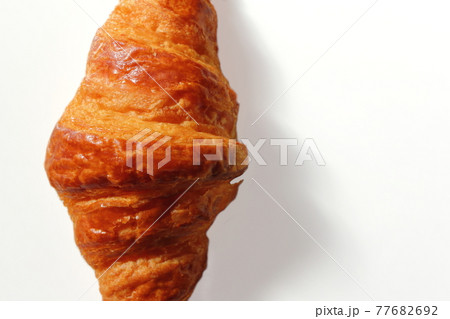 クロワッサン 77682692