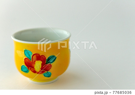 椿のぐい飲み 77685036