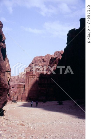ペトラ遺跡　ヨルダン　世界遺産 77685155