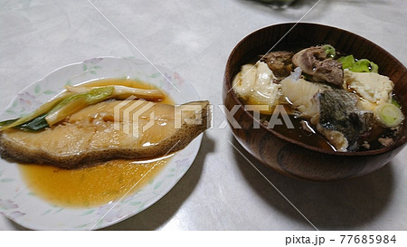 三陸料理 カレイの煮付けとドンコ汁の写真素材