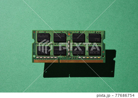 パソコンの主記憶装置（メモリ） 77686754