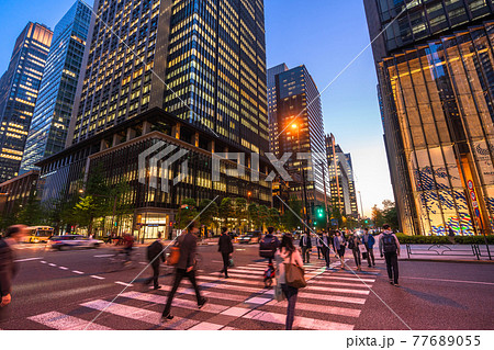 《東京都》日本経済の中心・大手町 《東京都》日本経済の中心・大手町 77689055