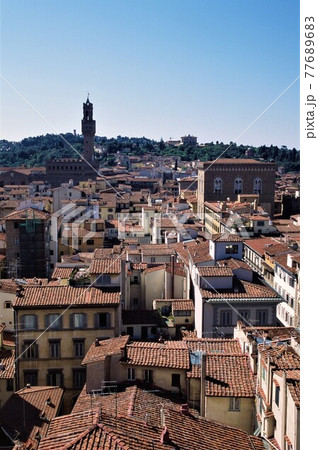 イタリアの古都フィレンツェの風景 イタリアの古都フィレンツェの風景 77689683