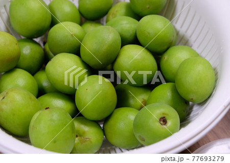 梅仕事（あく抜き後） 77693279