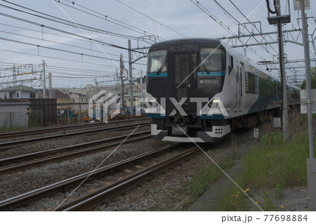 JR東海道線　鎌倉踏切　 77698884
