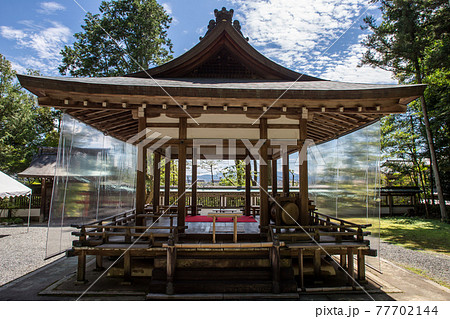 月読神社の夏景色、拝殿に初秋の空 月読神社の夏景色、拝殿に初秋の空 77702144