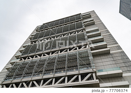 大阪府立国際会議場　グランキューブ大阪　中ノ島　大阪市　外観　ロングショット　HDR　見上げ　遠近感 77706374