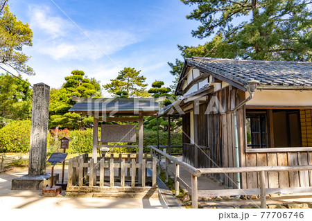 山口県萩市 松陰神社内にある松下村塾の建物 山口県萩市 松陰神社内にある松下村塾の建物 77706746