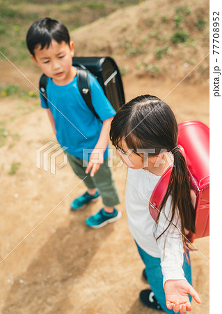 小学生の放課後 77708952