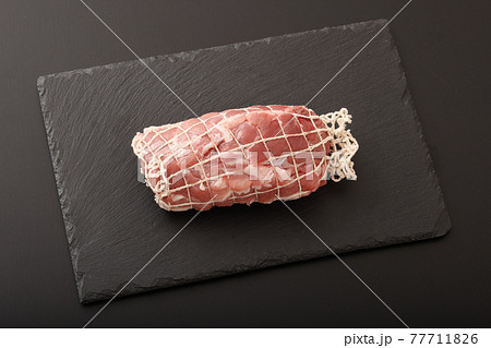 焼豚(チャーシュー用)　黒豚ももブロック肉 77711826
