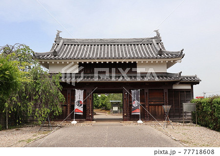 西尾市歴史公園の鍮石門（愛知県西尾市） 77718608