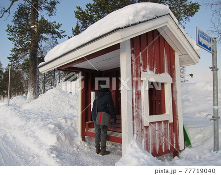 フィンランドのバス停 77719040