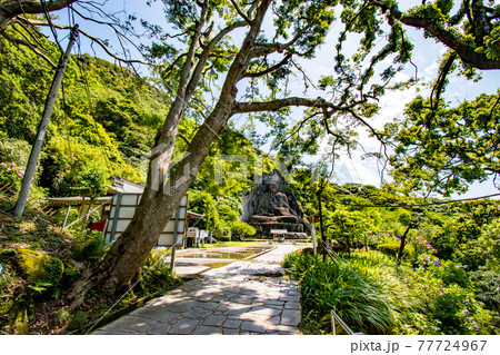 千葉県安房郡鋸南町にある鋸山日本寺で見た石に彫られた大仏様の風景 77724967