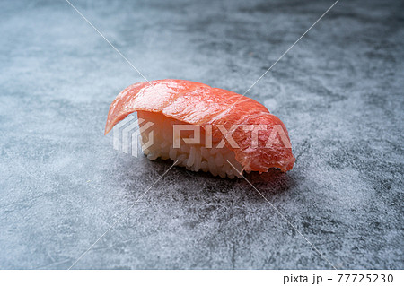 マグロの握り寿司 マグロの握り寿司 77725230