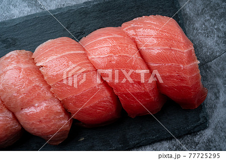 まぐろづくし　握り寿司 77725295