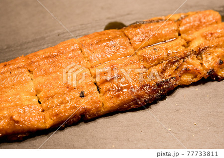 うなぎの蒲焼 77733811