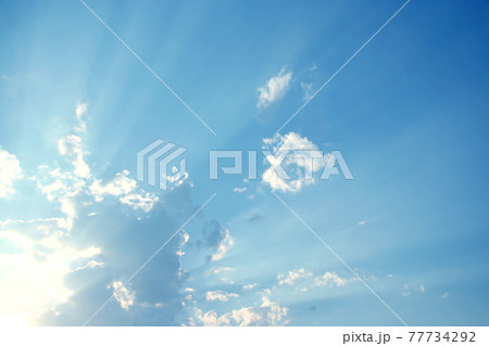 雲間からの光の筋 77734292