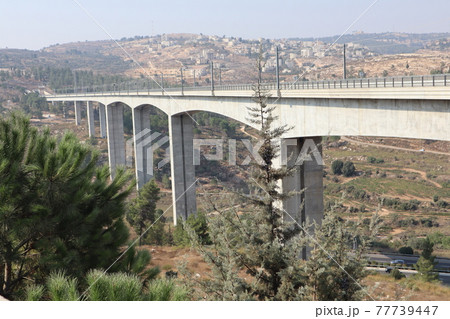 the railway bridge over the cedar valley near jerusalem in israel the railway bridge over the cedar valley near jerusalem in israel 77739447