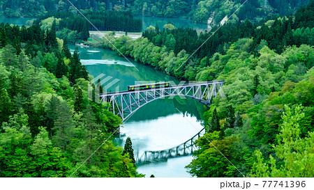 新緑の只見線第一橋梁 福島県三島町 絶景撮影スポット 新緑の只見線第一橋梁 福島県三島町 絶景撮影スポット 77741396