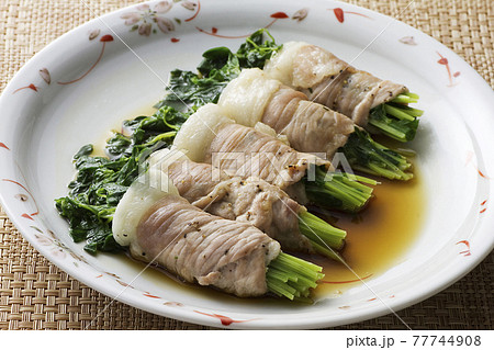 豆苗の豚肉巻き12 豆苗の豚肉巻き12 77744908