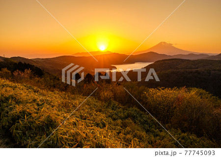 箱根・大観山の夕暮れ 箱根・大観山の夕暮れ 77745093