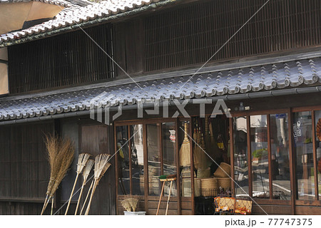 風景、建物 雑貨 写真 タイムスリップの盛岡の街 歴史的建造物の昔の荒物屋 明治時代にタイムスリップ 風景、建物 雑貨 写真 タイムスリップの盛岡の街 歴史的建造物の昔の荒物屋 明治時代にタイムスリップ 77747375