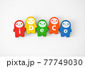 アルファベットがプリントされたドミノピースで作った「iDeCo」 77749030