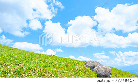 爽やかな高原風景(夏) 爽やかな高原風景(夏) 77749417