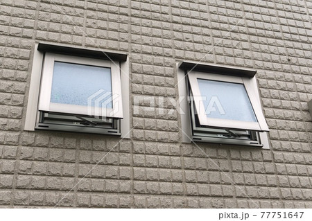 自然換気窓　突き出し窓 77751647