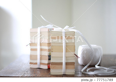 たくさんの本や雑誌や文庫本の処分と断捨離 77751789