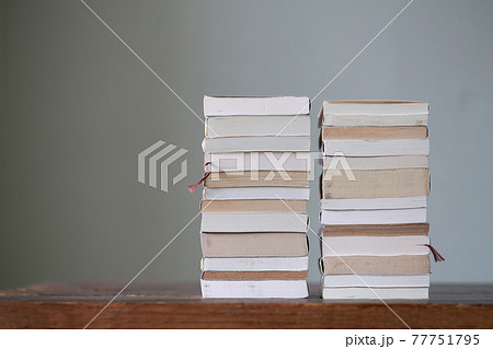 たくさんの本や雑誌や文庫本の処分と断捨離 たくさんの本や雑誌や文庫本の処分と断捨離 77751795