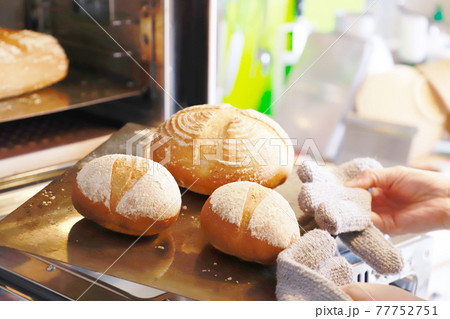 焼きたてパン・パン教室／クッペ・カンパーニュ 77752751