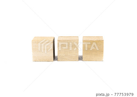 積み木 白背景 積み木 白背景 77753979