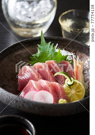 鰹の刺身　 77754138